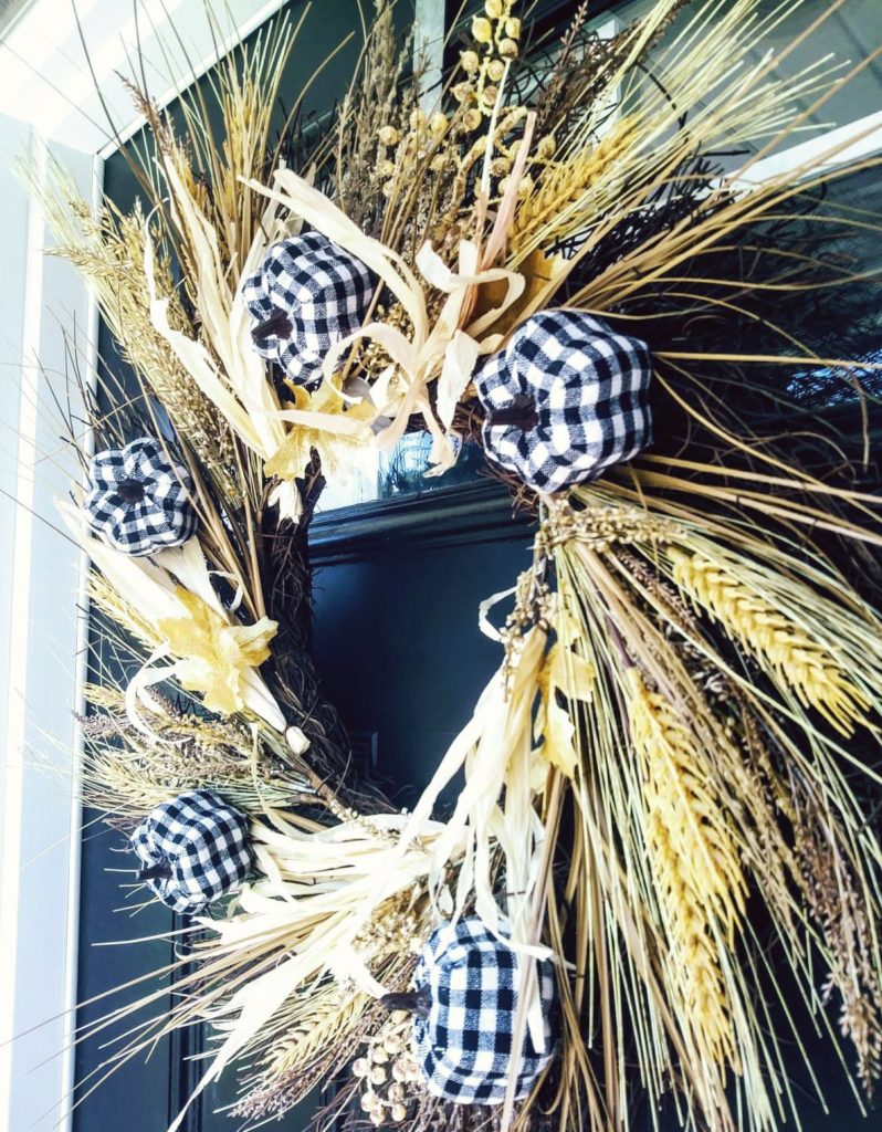 diy buffalo check pumpkin wreath