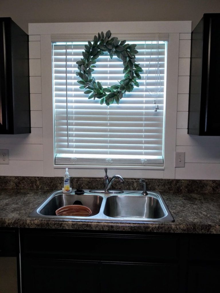 kitchen shiplap backsplash