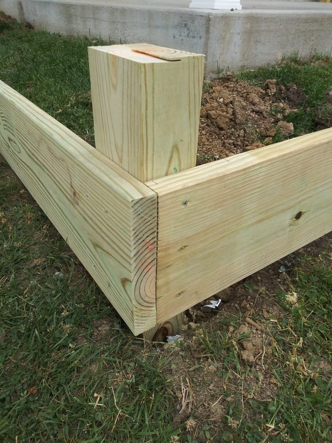 Raised Wooden Garden Beds (How To Build Them Around Your Patio) - DIY ...