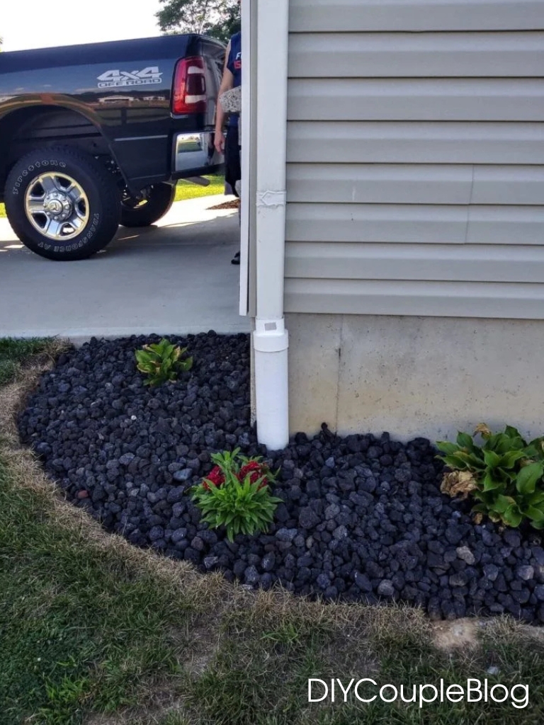 our easy flower bed side yard landscaping