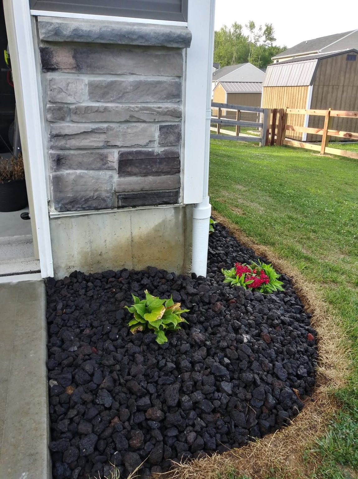 Lava Rocks For Landscaping: Prettying Up The Side Of The House - DIY ...