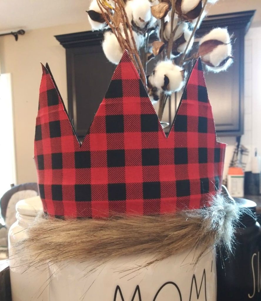 how to make a lumberjack birthday crown 2