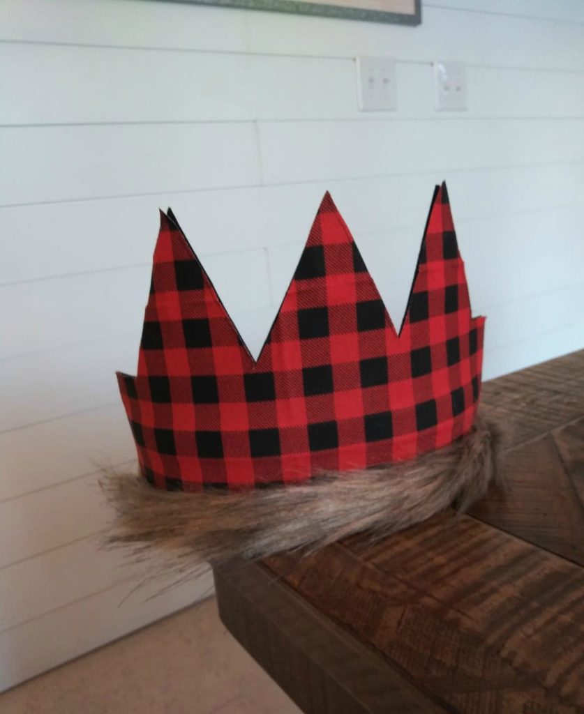 lumberjack birthday crown 1