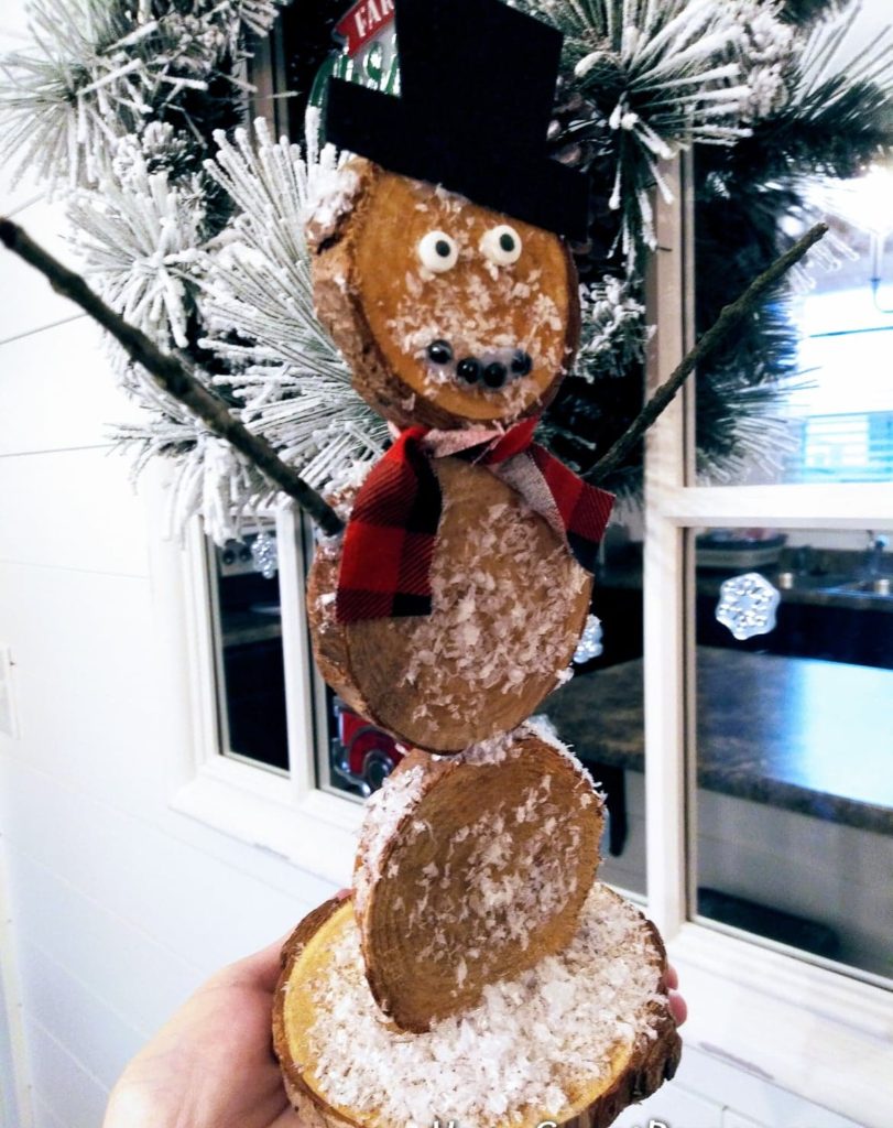 christmas wood slice snowman