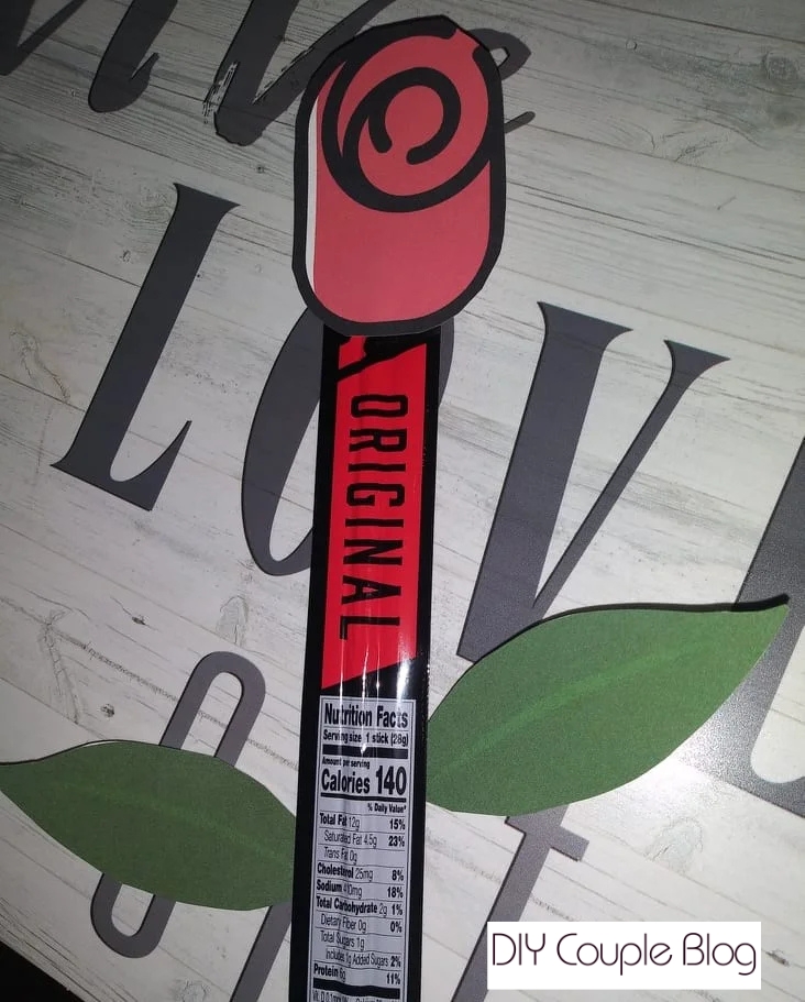 Front view of the rose beef jerky.