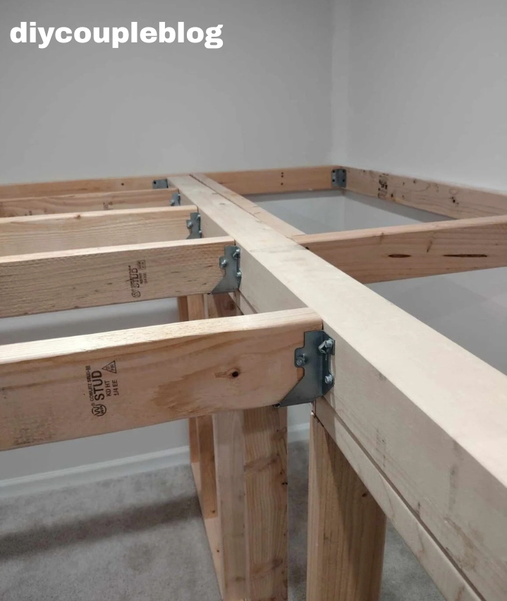 sturdy indoor jungle gym construction support