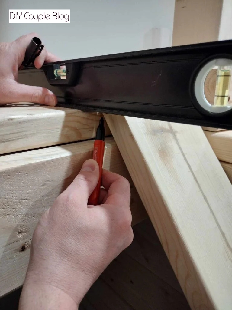 marking the angle to cut 