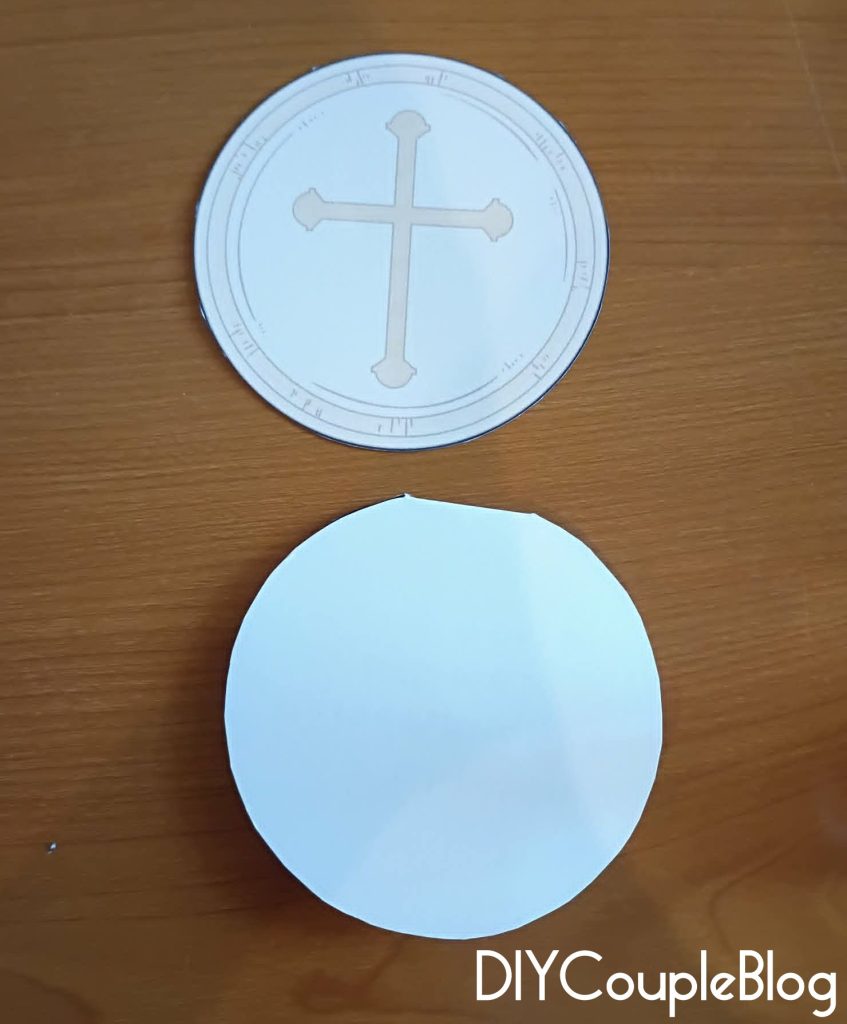 showing the before, gluing the bread to the craft to create a flip effect to reveal Jesus in the eucharist 
