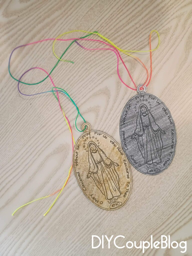 Miraculous Medal kids necklace to print and color to make their very own paper necklace