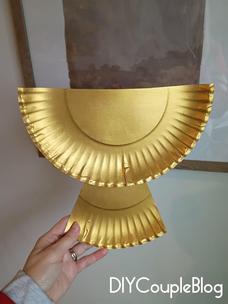 last supper craft featuring a chalice made of out a paper plate for kids