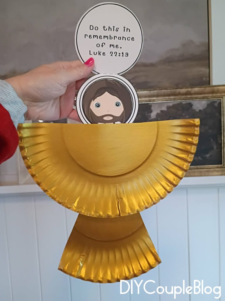 finished paper plate Jesus activity with the flap flipped open