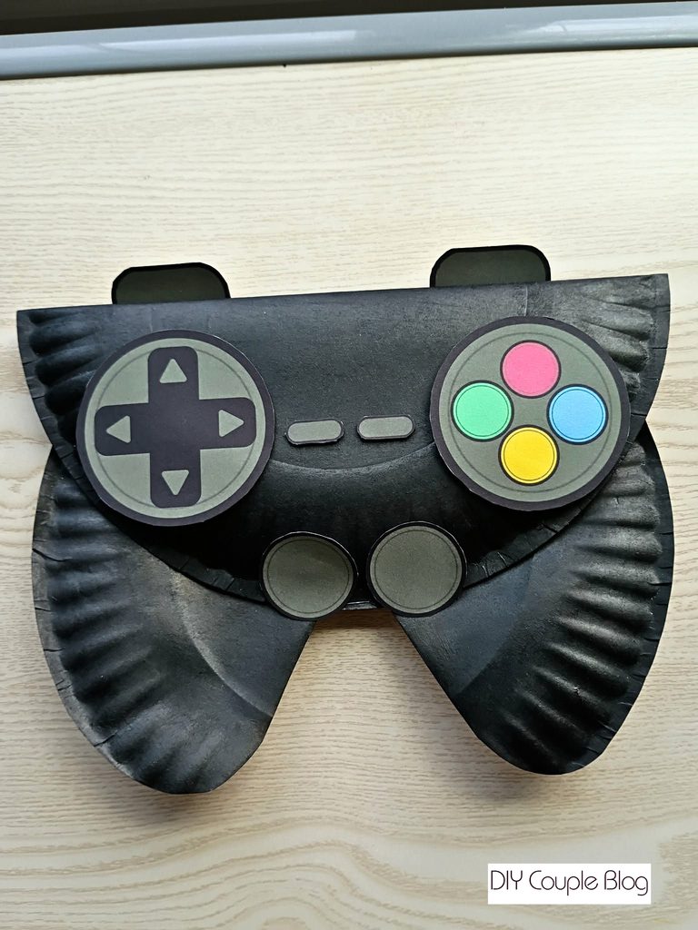 easy video game crafts idea for kids using a paper plate 