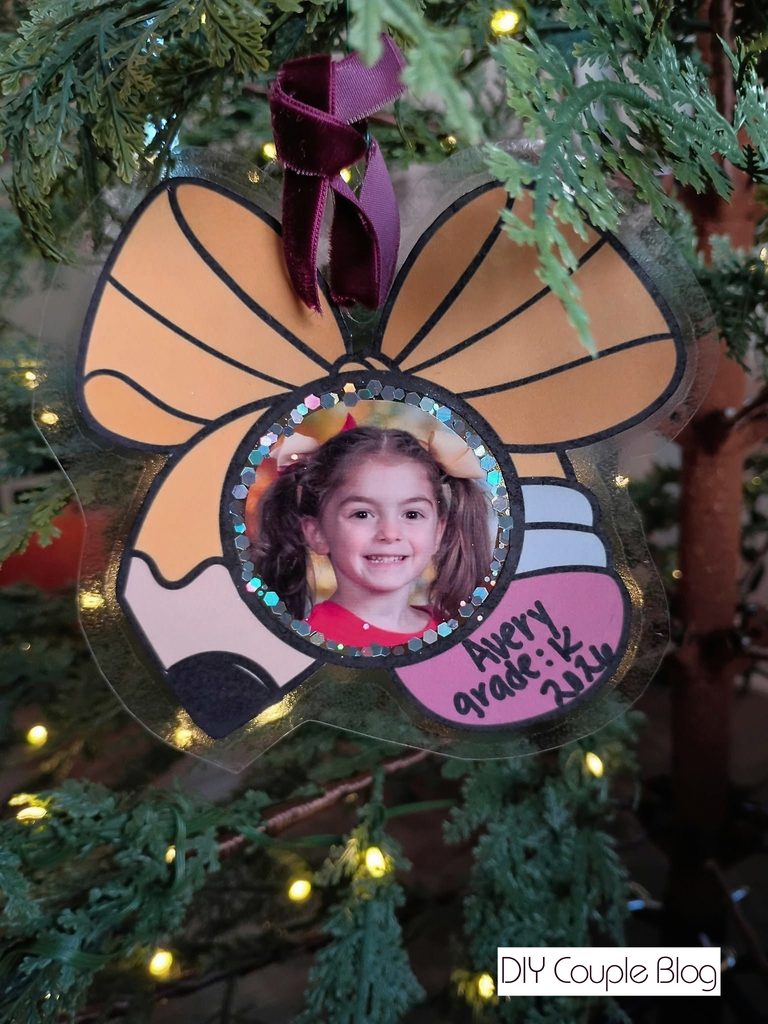 personalized print out ornaments to gift to parents, grandparents, or any family 