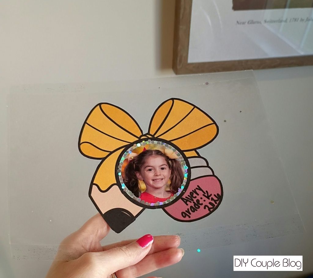 instructions for how to make your own easy ornament print outs 