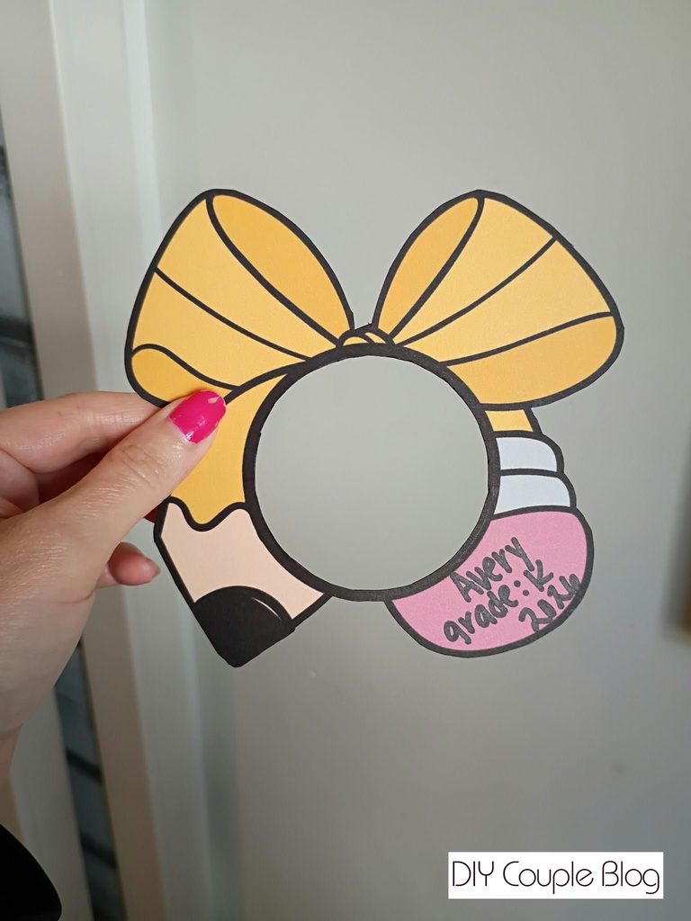 labeling name, grade and year for a school picture day ornament 